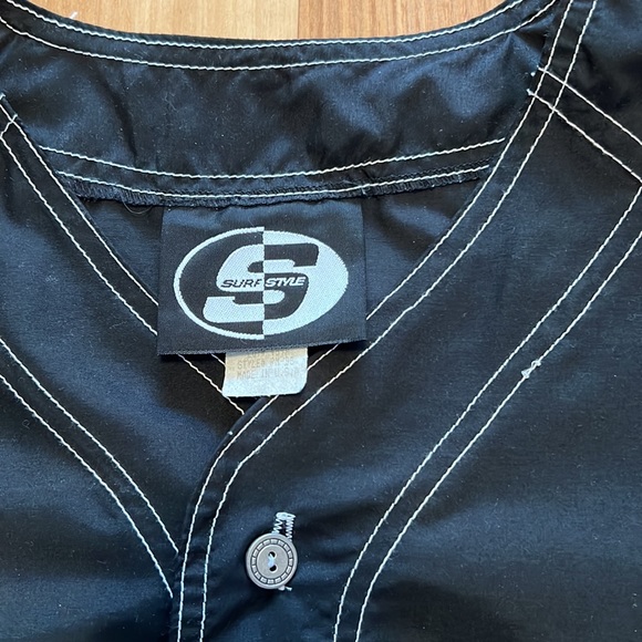 MEN'S BUTTON DOWN SURFSTYLE SHORT SLEEVE SHIRT MED/LARGE Black  100% polyester - Picture 2 of 5